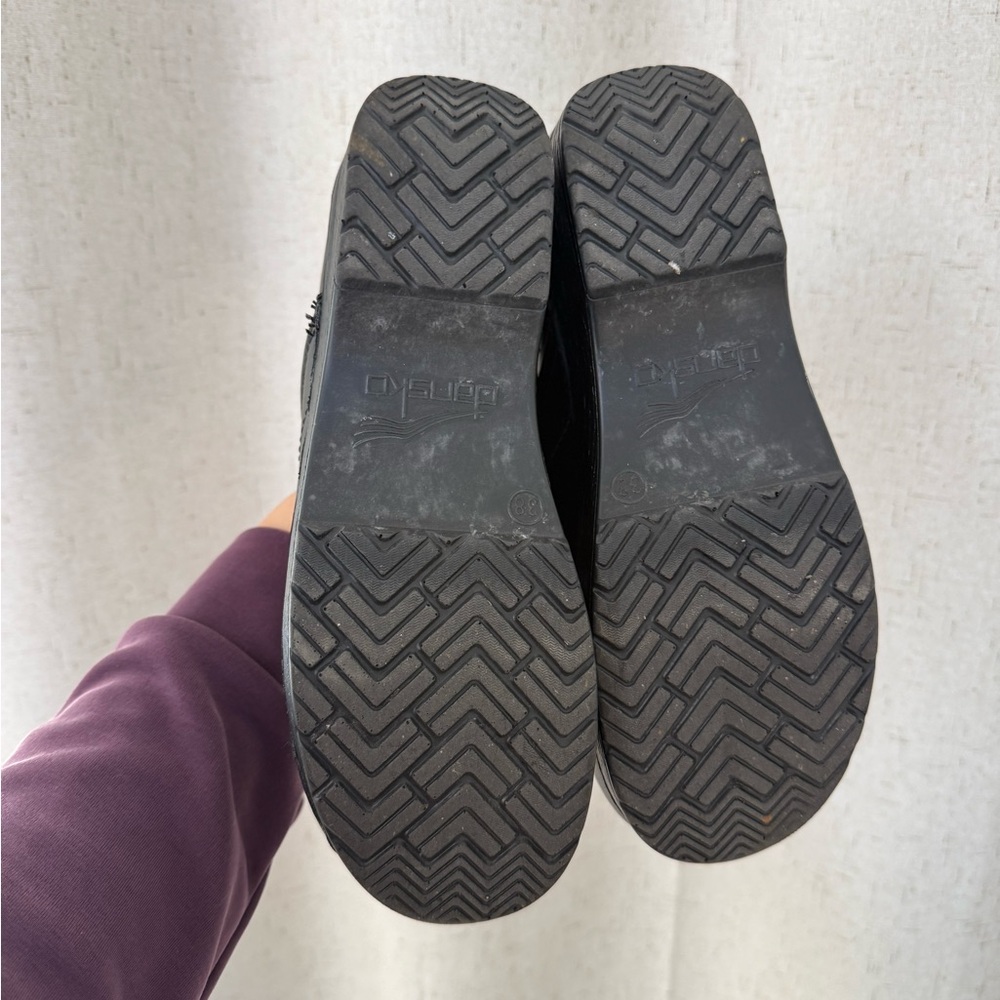 Dansko | Black Women's Clogs - Picture 4 of 6
